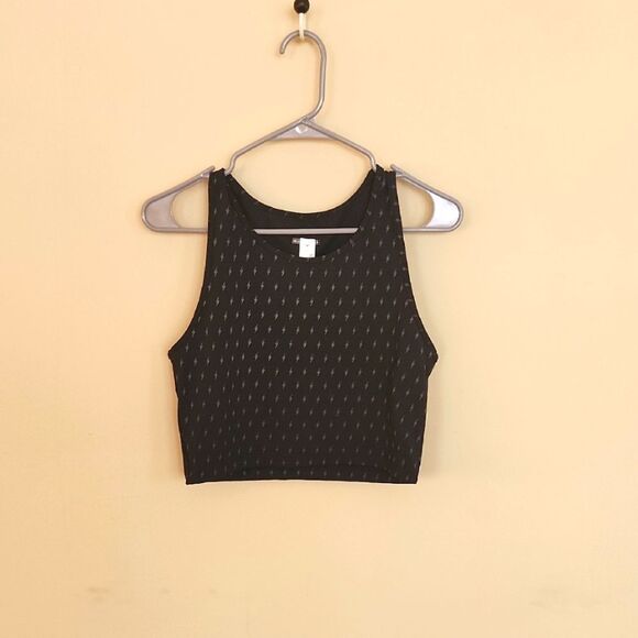 oiselle Tops - NWOT Oiselle Black Reflective Crop Top Size 8